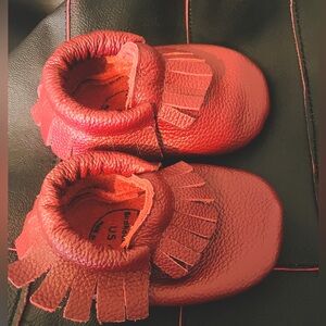 Bird Rock merlot leather baby moccasins sz 4 toddler shoes soft burgundy